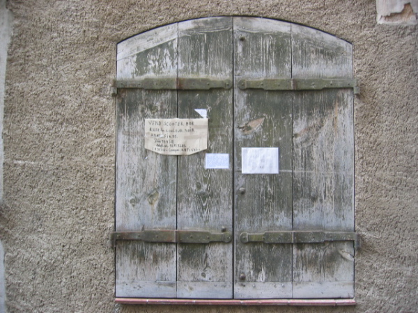 Implementation sticker in Riez France