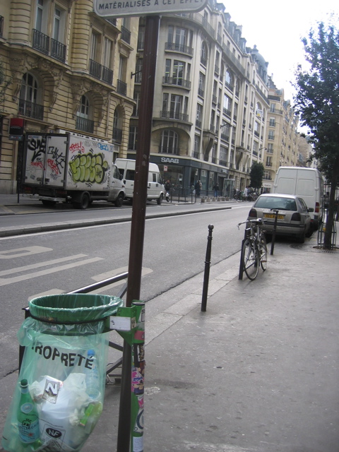 Implementation sticker in Paris