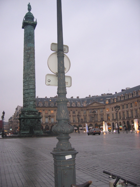 Implementation sticker in Paris